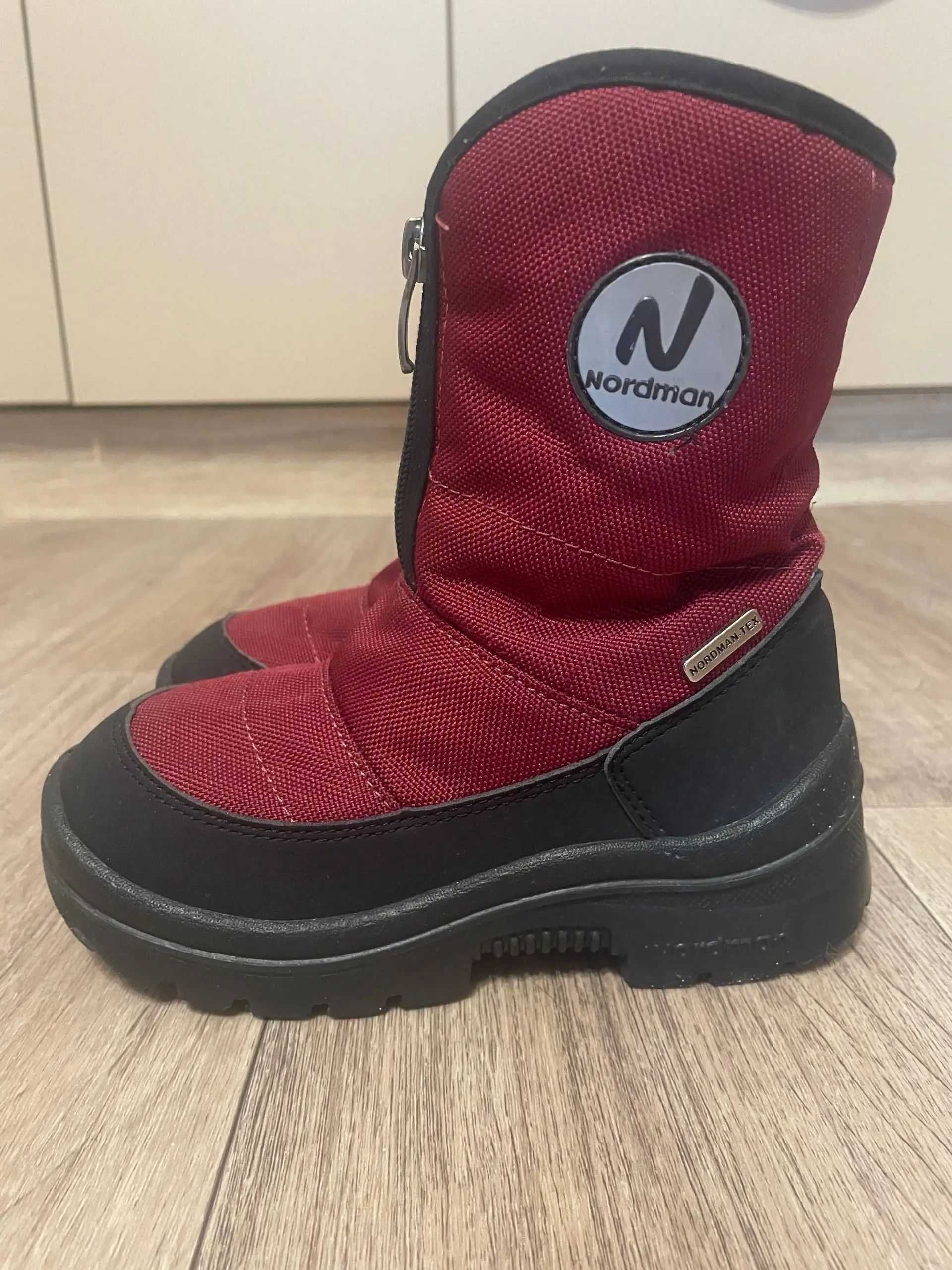 Продаются зимние сапоги на девочку - Обувь (Товары для детей) в Барнаул