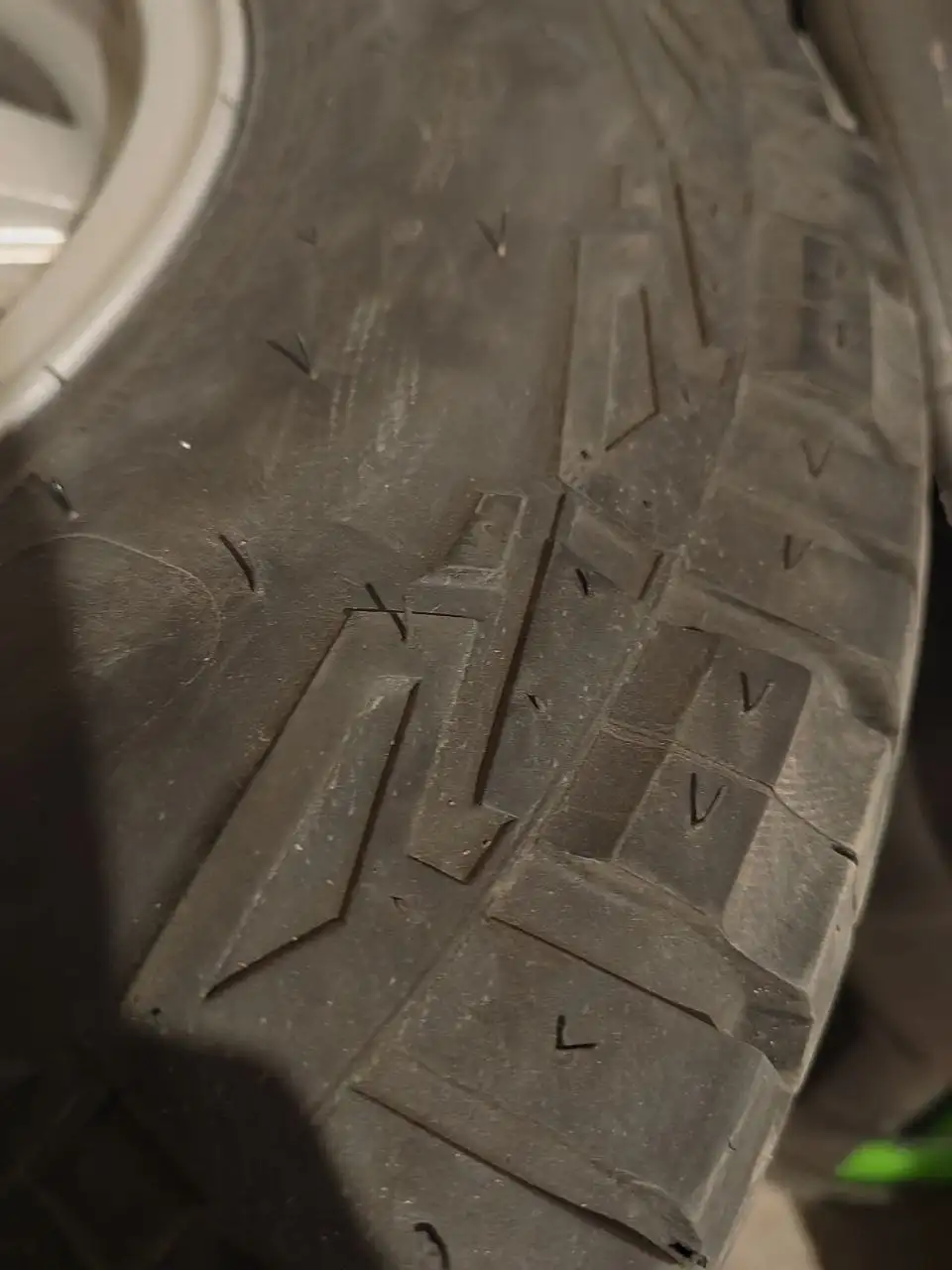 Комплект резина АТ + диски облегченные - Запчасти (Авто) в Барнаул