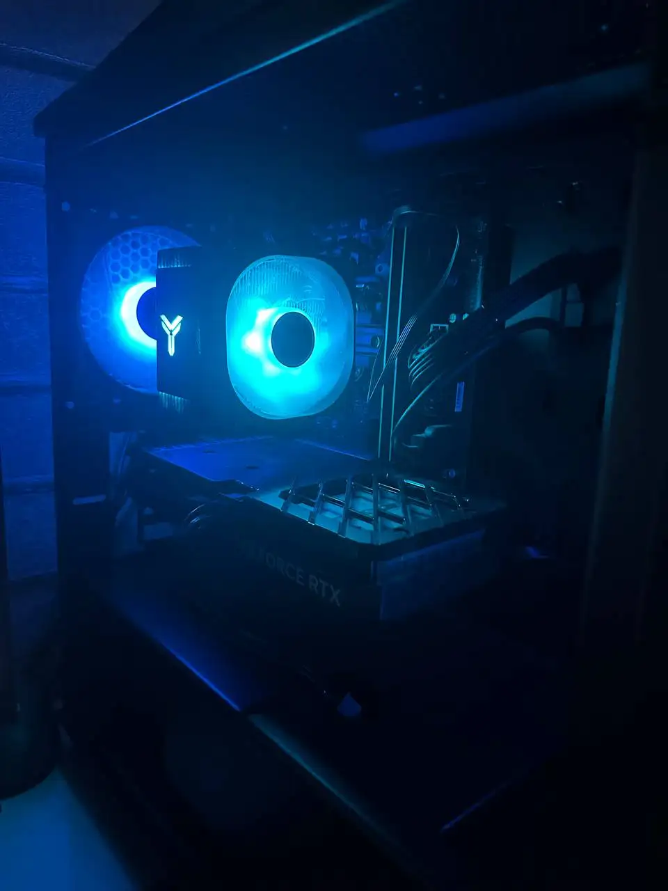 Игровой компьютер с RTX 4060 и монитором 240 Гц - Компьютеры и комплектующие (Электроника) в Барнаул