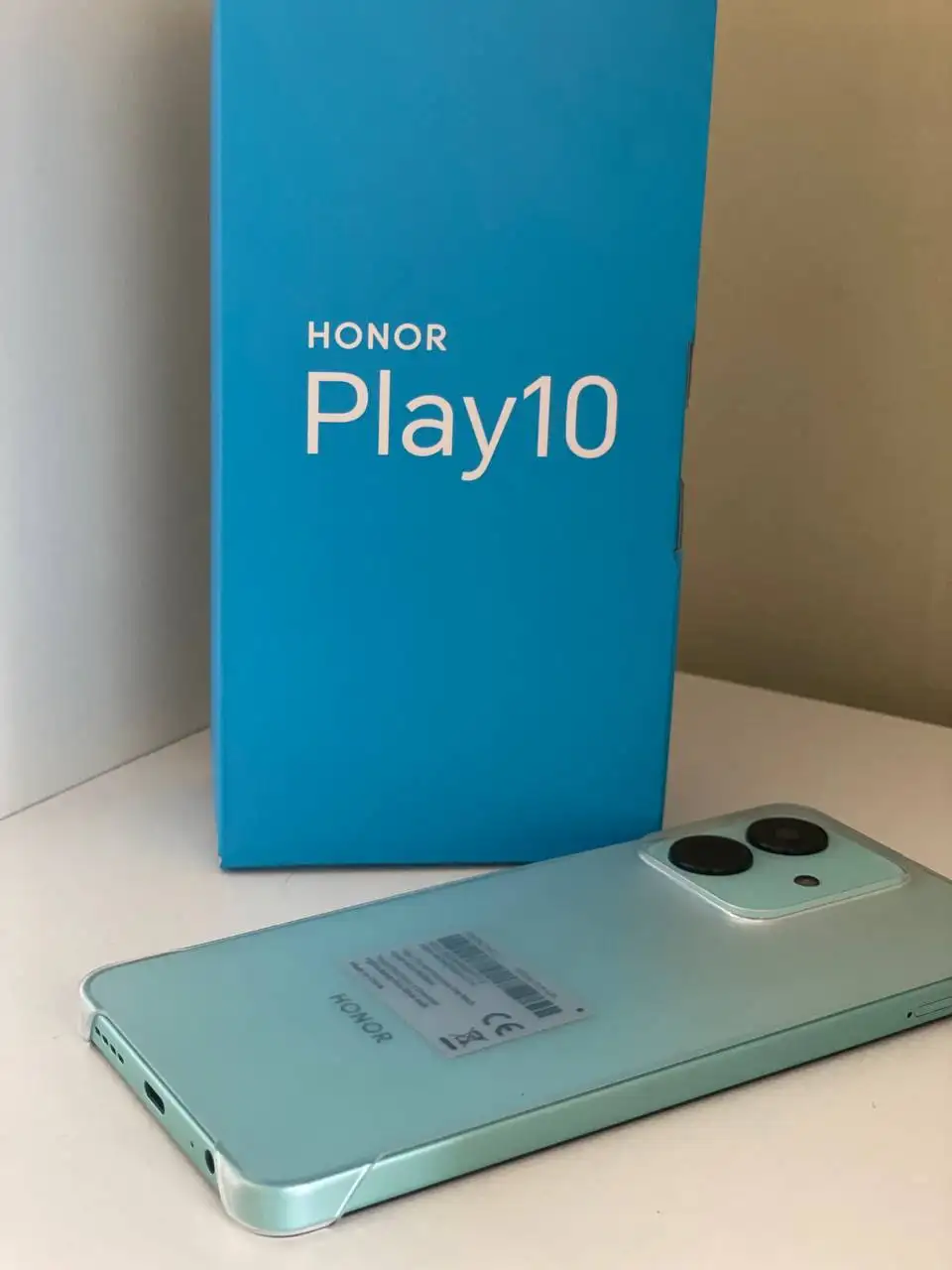 Продажа нового телефона HONOR Play 10 голубого цвета - Мобильные телефоны (Электроника) в Барнаул
