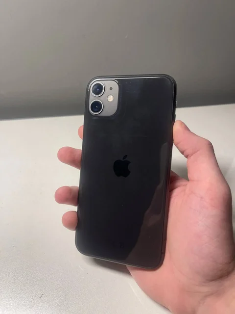 Продам iPhone 11 в отличном состоянии - Устройства в Барнаул