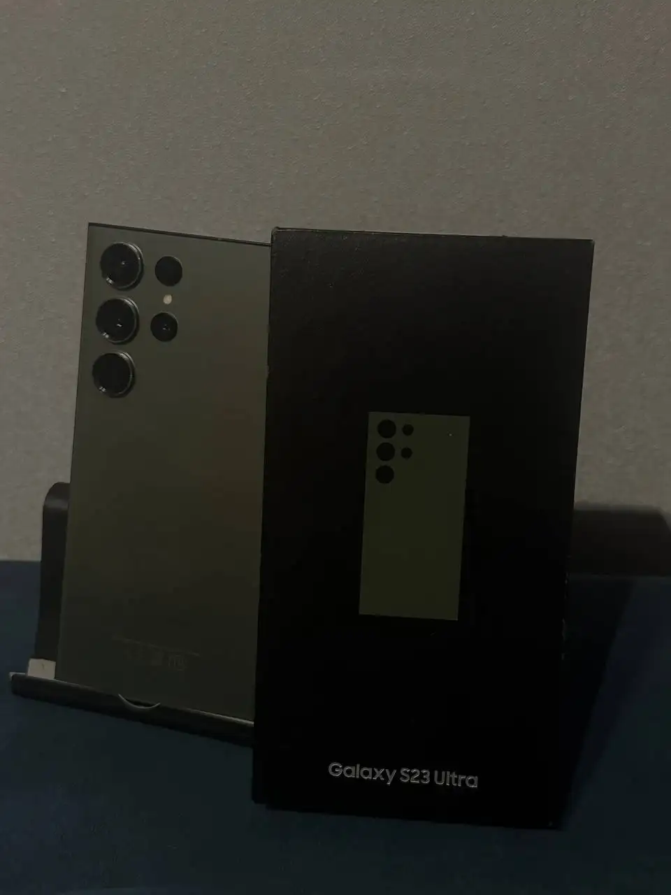 Samsung Galaxy S23 Ultra и iPhone 16 - Смартфоны (Электроника) в Барнаул