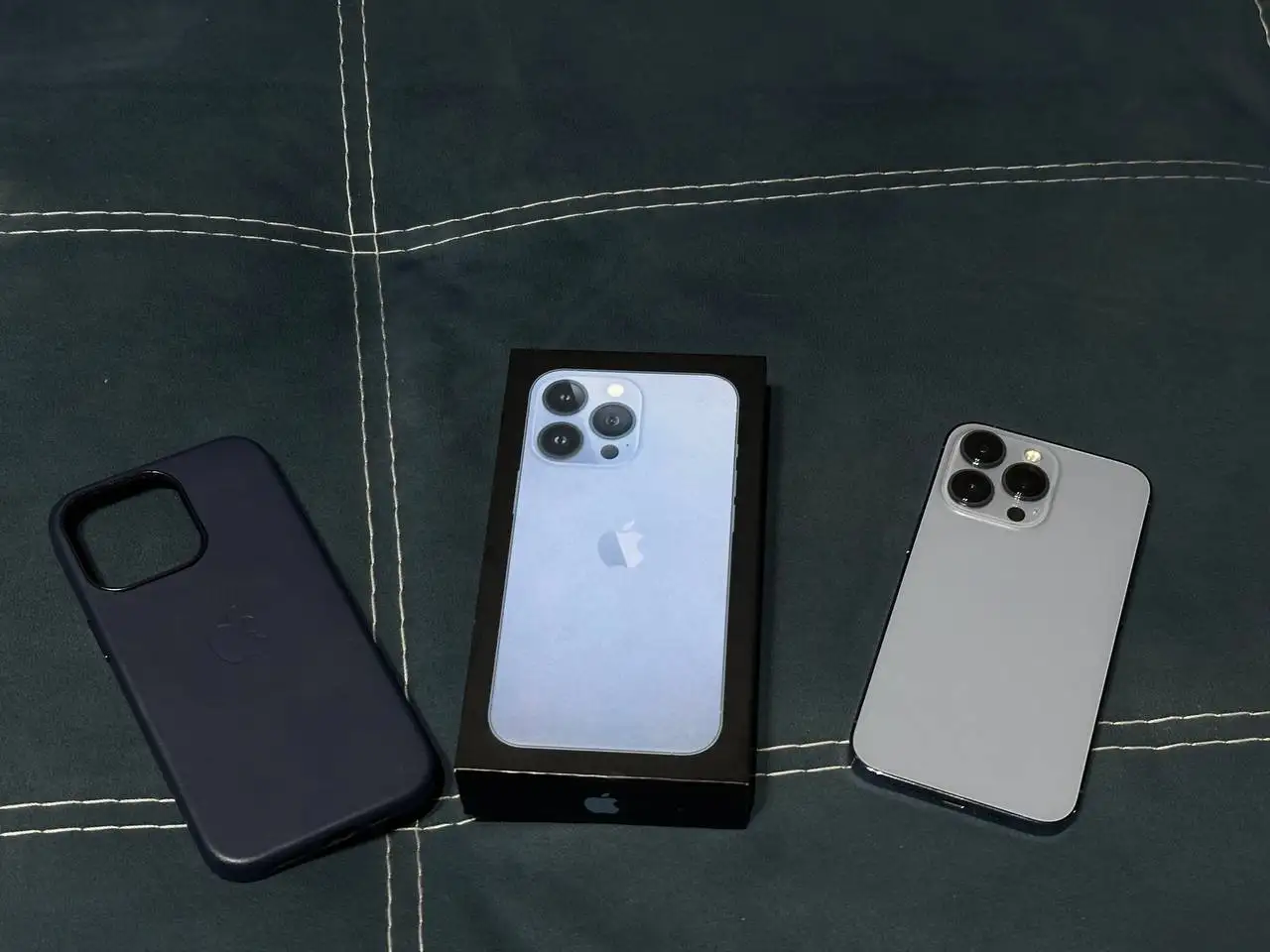 iPhone 13 Pro и iPhone 16 BLACK - Смартфоны (Электроника) в Барнаул