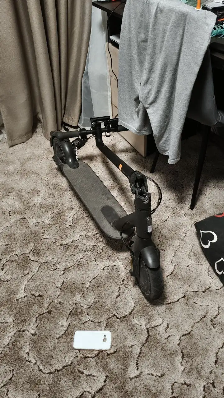 Обмен самоката Xiaomi Essentia - Самокаты (Хобби и отдых) в Барнаул