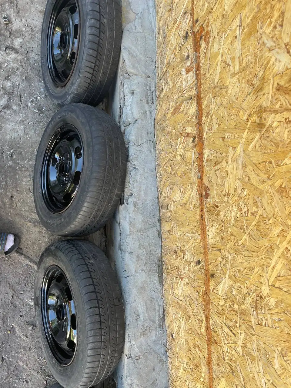 Продам штампы с резиной на лето R13 4x100 - Шины и диски (Авто) в Барнаул
