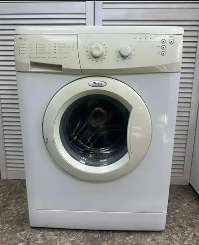 Продажа стиральной машины Whirlpool - Растения в Барнаул