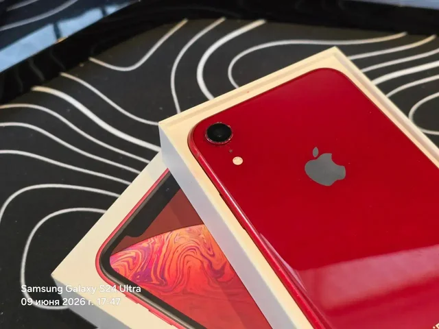 iPhone XR PRODUCT RED 64GB - Мобильная техника в Барнаул
