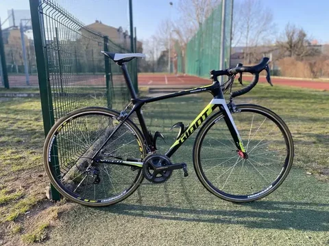 Giant Carbone road bike - Сувениры в Барнаул