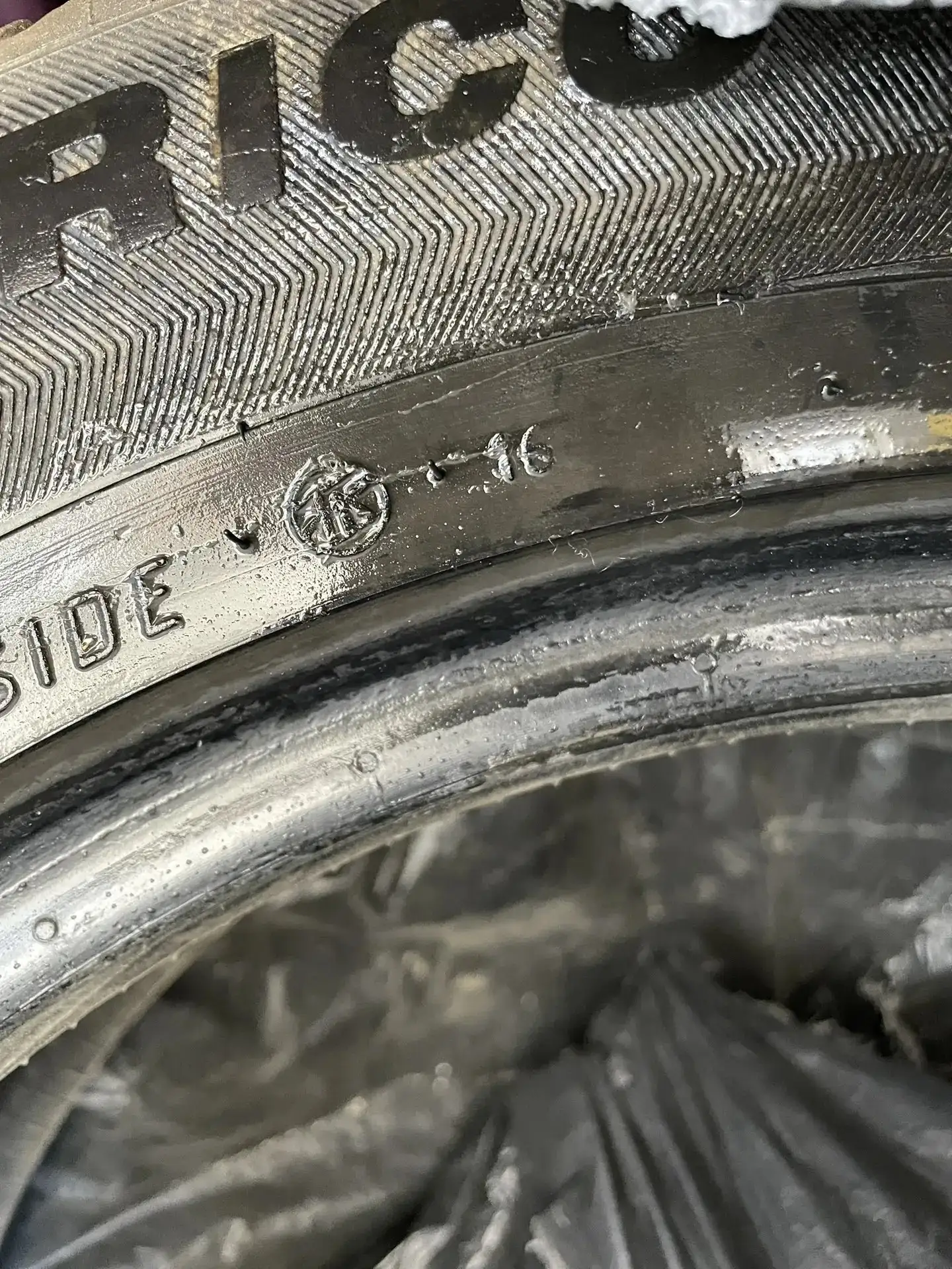 Продажа покрышек - Шины и диски (Авто) в Барнаул