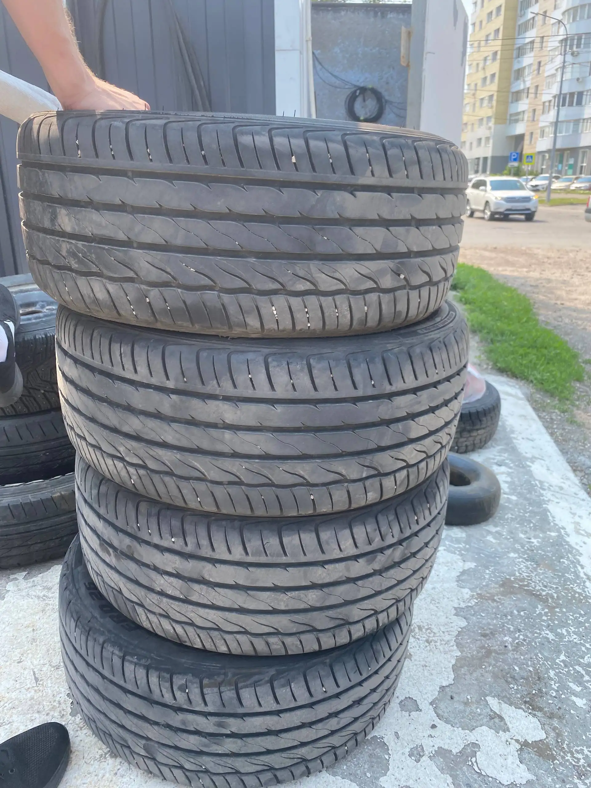 Шины 225/45/17 - Шины и диски (Авто) в Барнаул