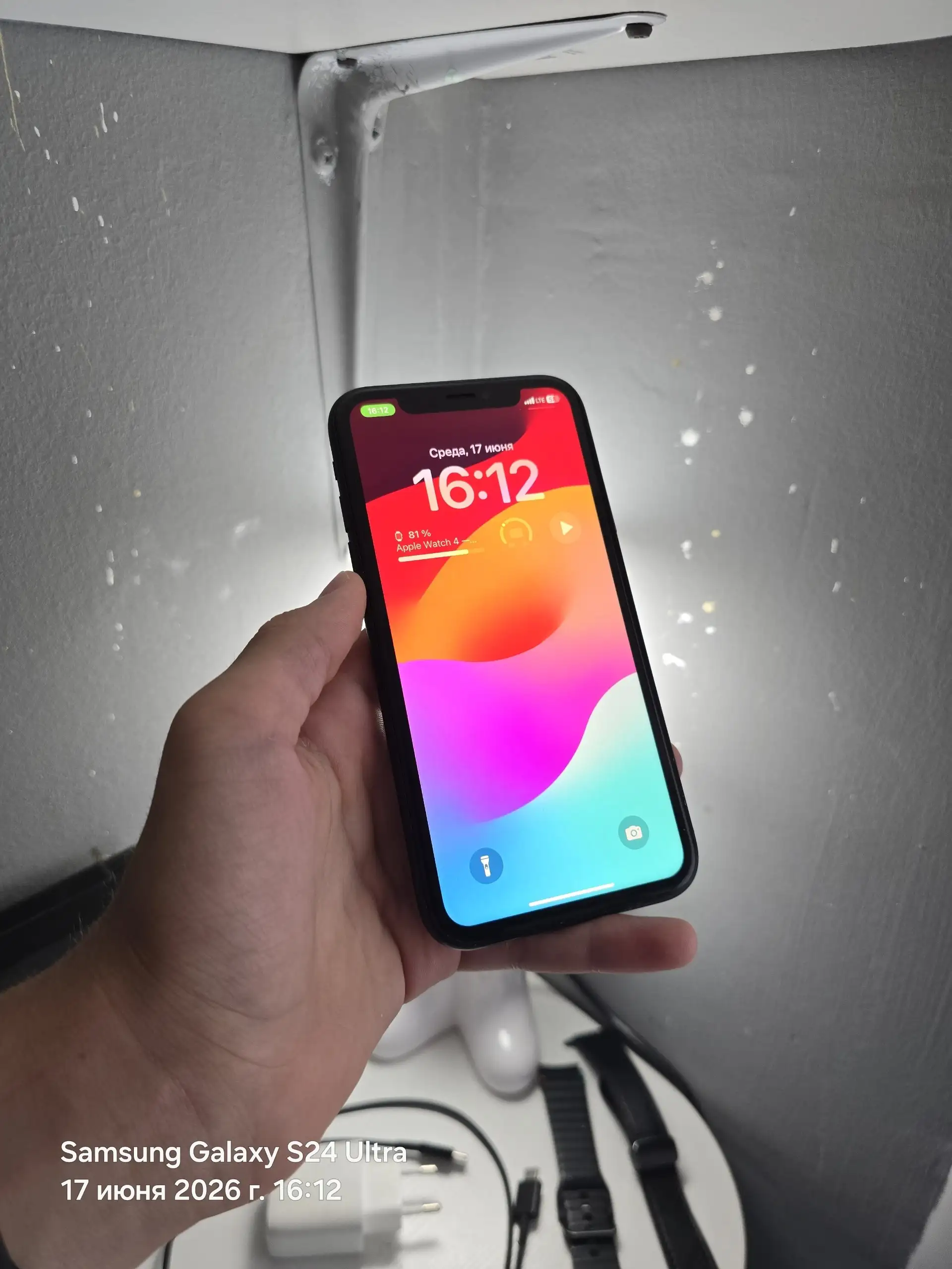 iPhone Xr 128GB черный - Смартфоны и телефоны (Электроника) в Барнаул