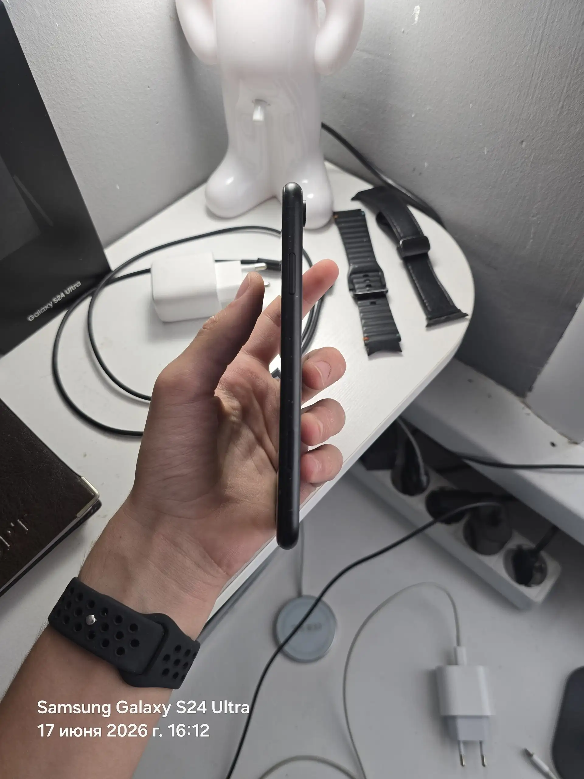 iPhone Xr 128GB черный - Смартфоны и телефоны (Электроника) в Барнаул