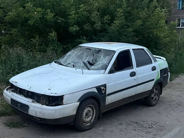 Ваз 2110 на запчасти и сабвуфер с магнитолой - Шины в Барнаул