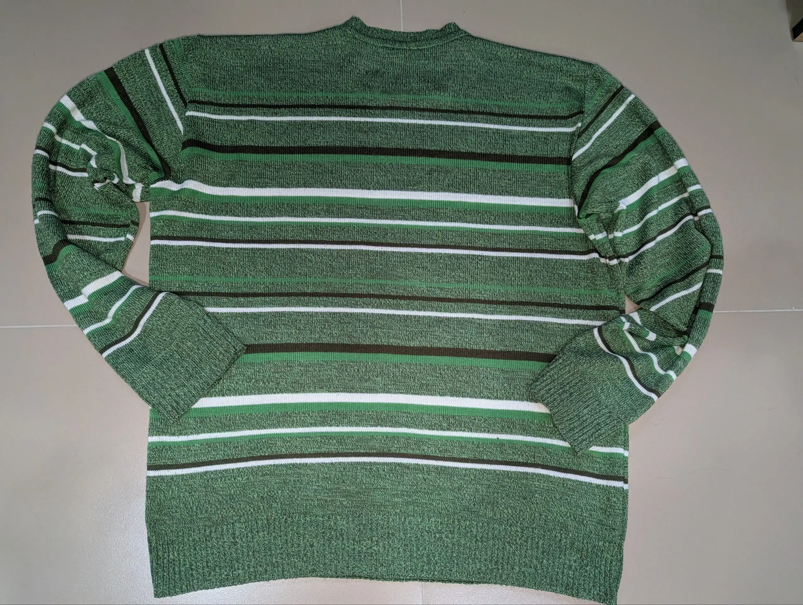 Продам винтажный свитер Lacoste - Свитеры (Одежда) в Барнаул