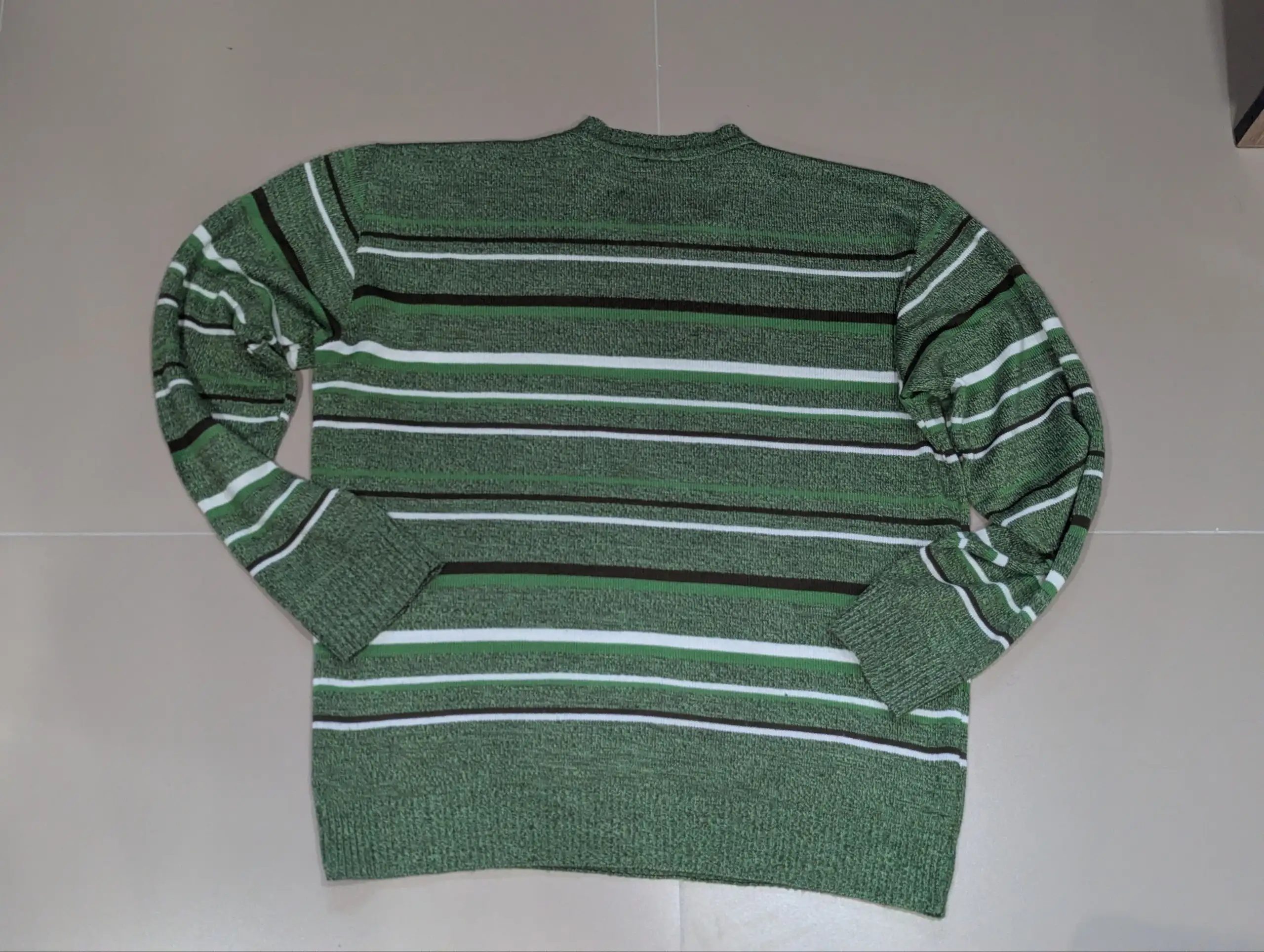 Продам винтажный свитер Lacoste - Свитеры (Одежда) в Барнаул