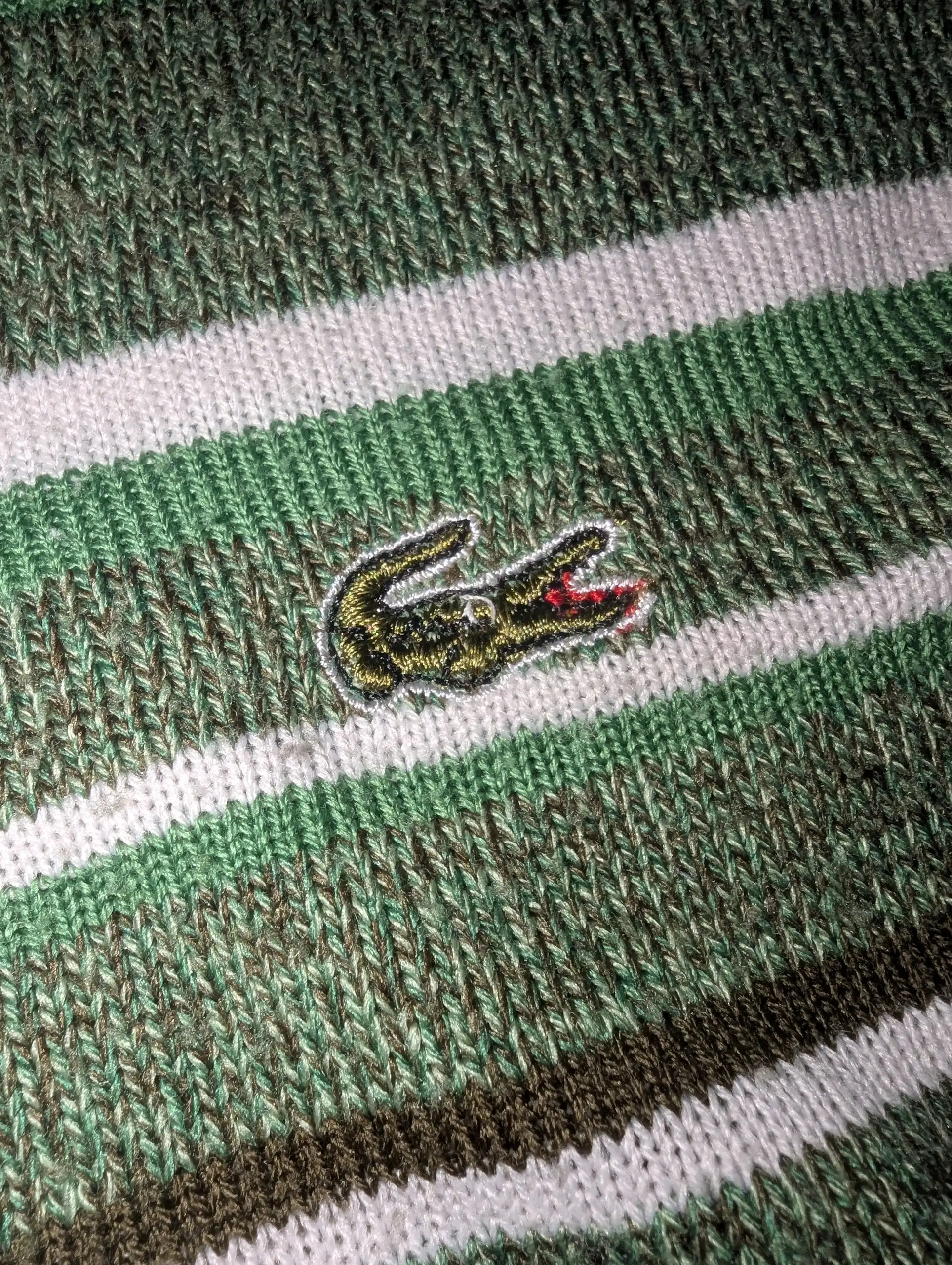 Продам винтажный свитер Lacoste - Свитеры (Одежда) в Барнаул