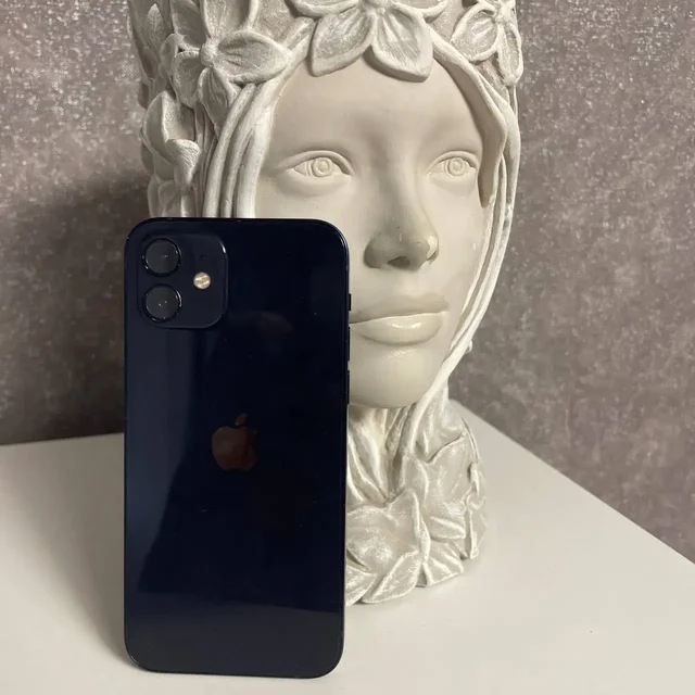 Продам iPhone 12 128 ГБ - Смартфоны и аксессуары в Новоалтайск