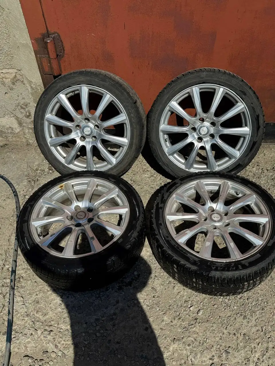 Продам диски R18 5x114.3 с резиной - Диски (Авто) в Барнаул
