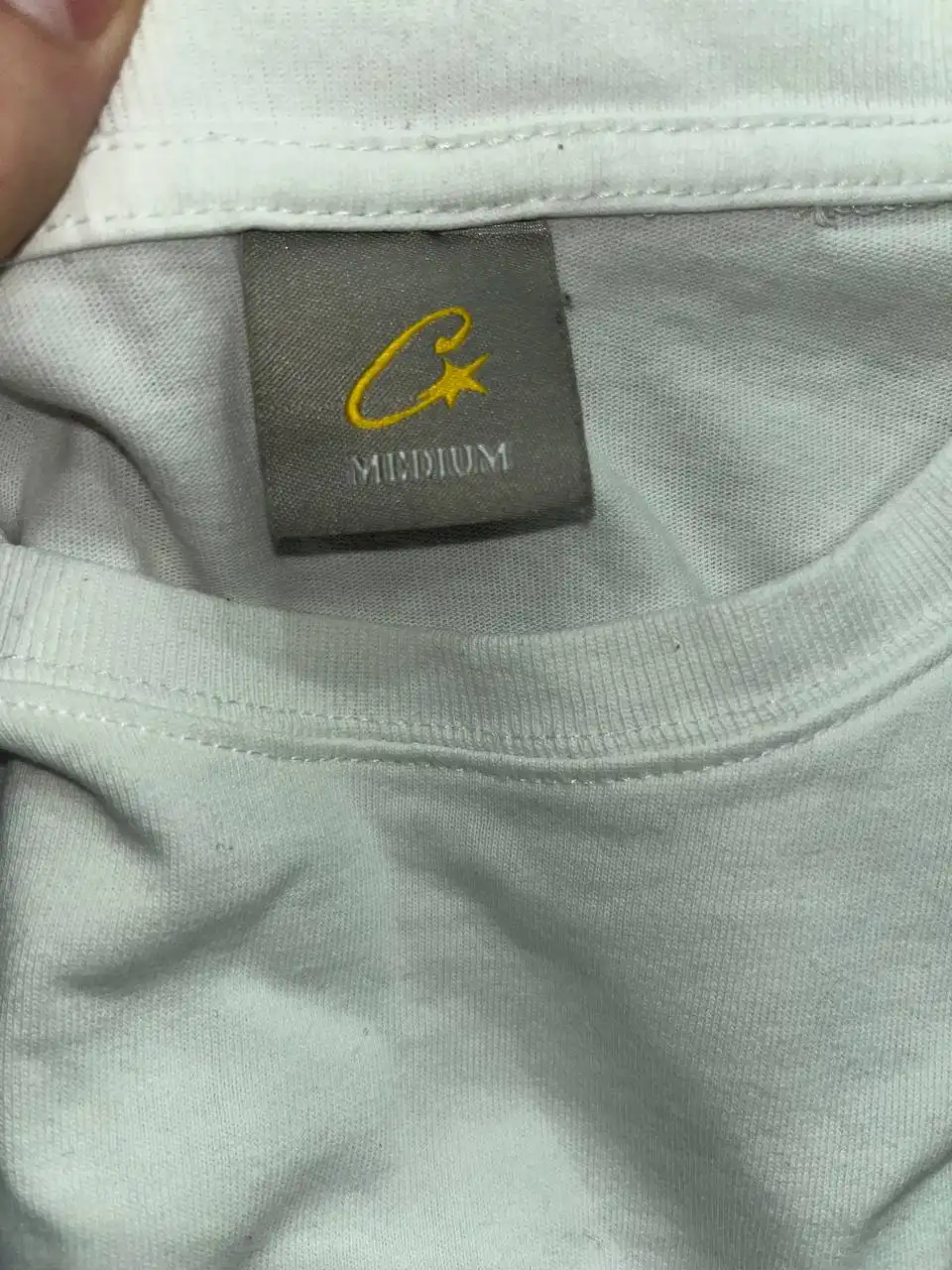 Продажа кроссовок, свитшота и кофты