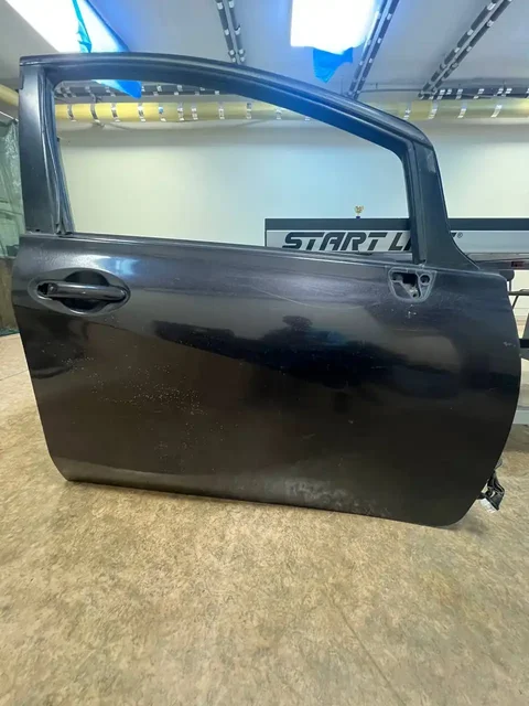 Продам двери Ниссан Нот 2012 - Запчасти в Барнаул