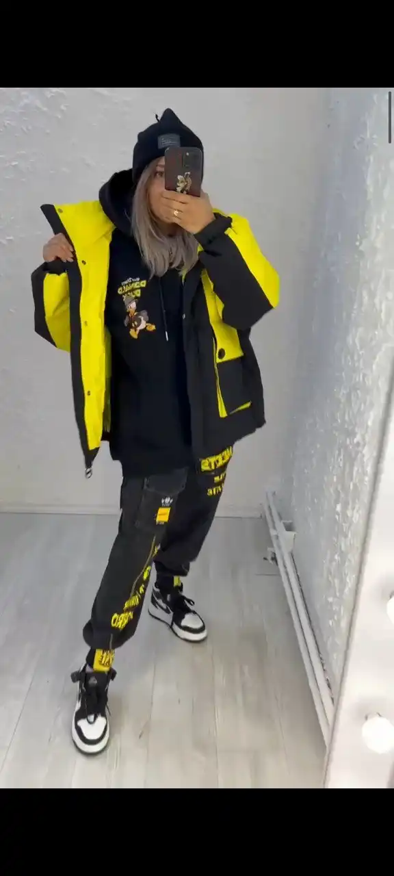 Спортивный костюм тройка с курткой и шапкой