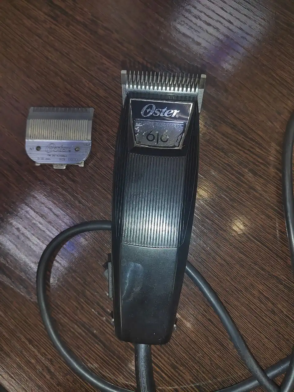 Продам профессиональную машинку для стрижки волос