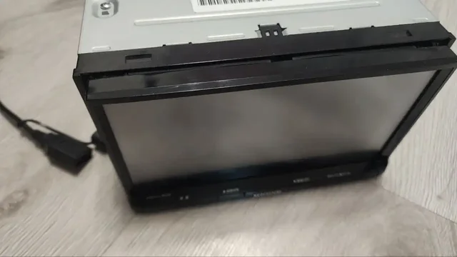 Продам магнитоллу Kenwood MDV-L502 2015 года - Аксессуары для телефонов в Барнаул