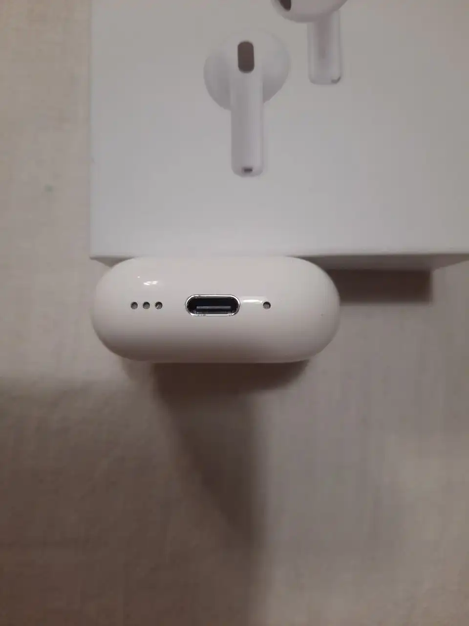 AirPods 4 с беспроводной зарядкой - Наушники (Электроника) в Барнаул