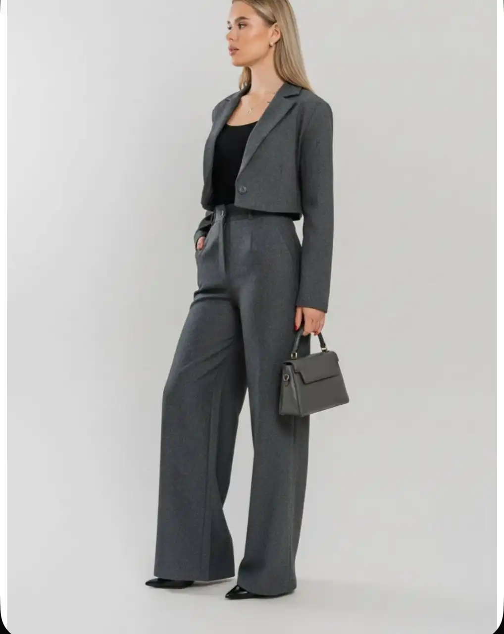 Продам костюм новый, размер 42 - Одежда в Барнаул