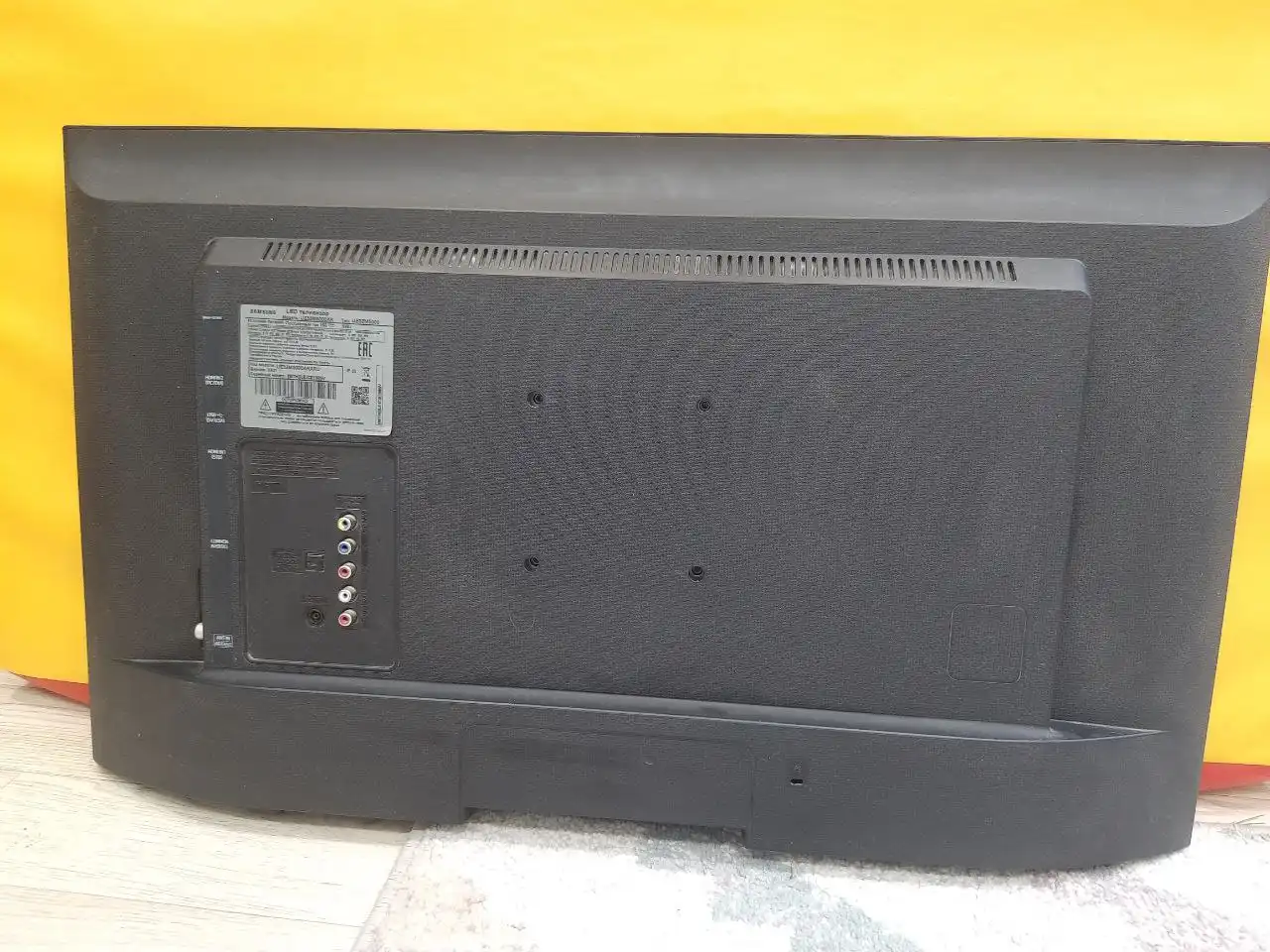 Телевизор Самсунг 32 дюйма со сломанной матрицей - Телевизоры (Электроника) в Барнаул