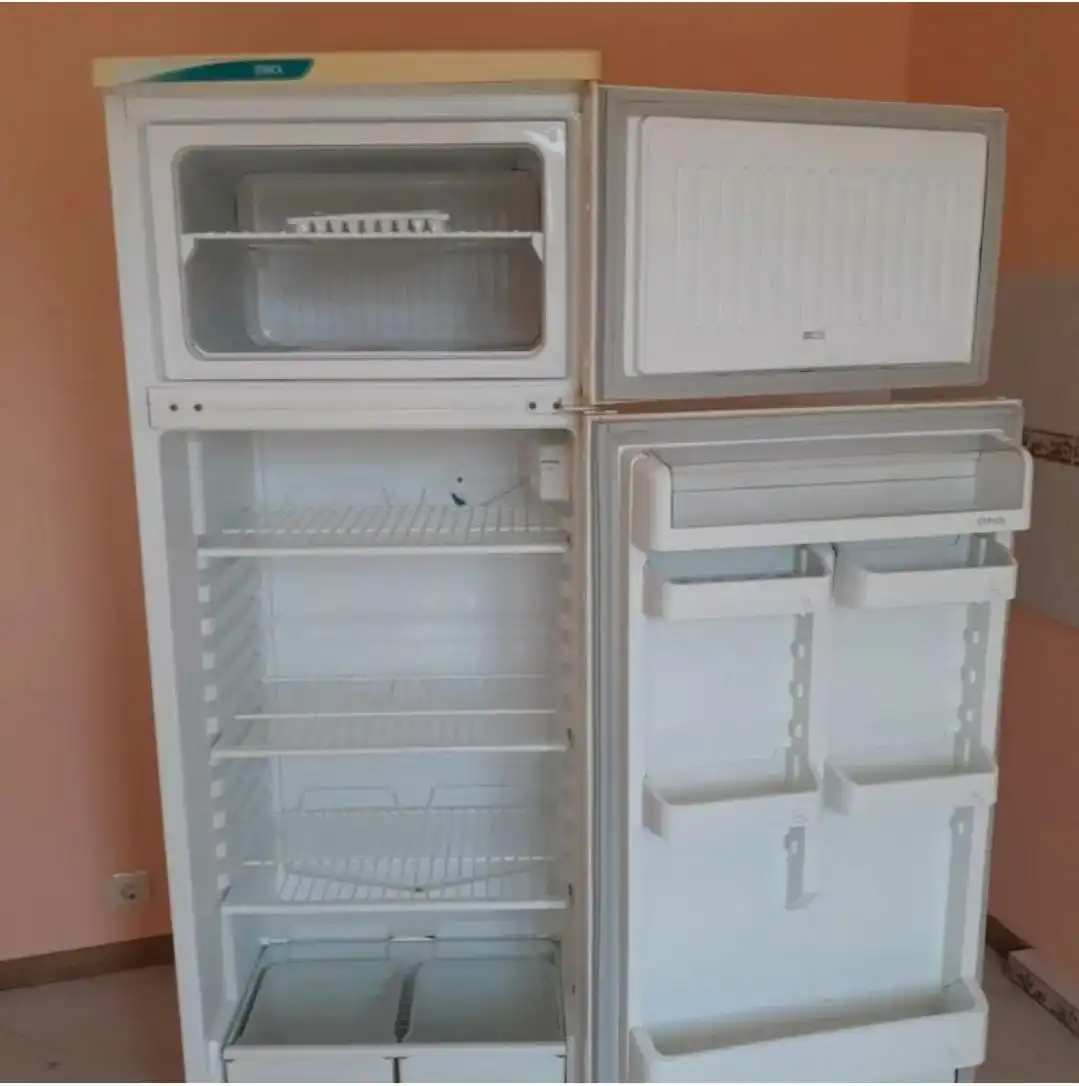 Продам рабочий холодильник Стинол - Холодильники (Барахолка) в Барнаул