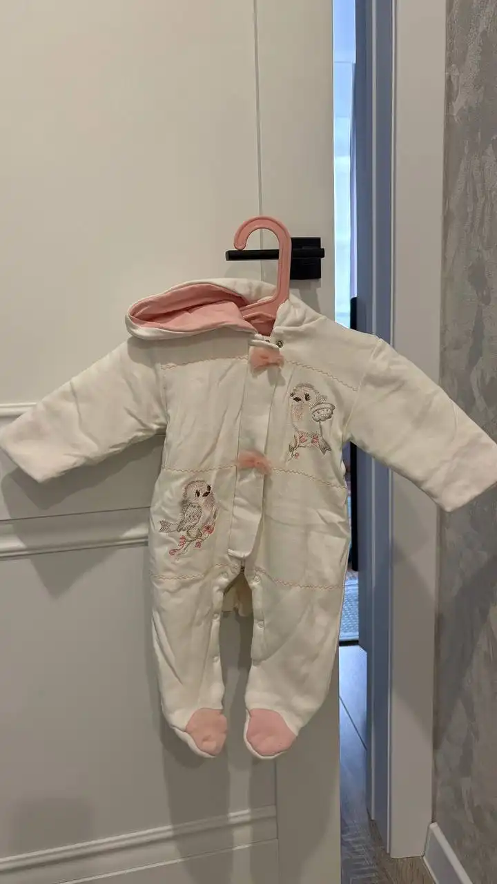 Продажа детских комбинезонов для весны и осени - Детская одежда (Товары для детей) в Барнаул