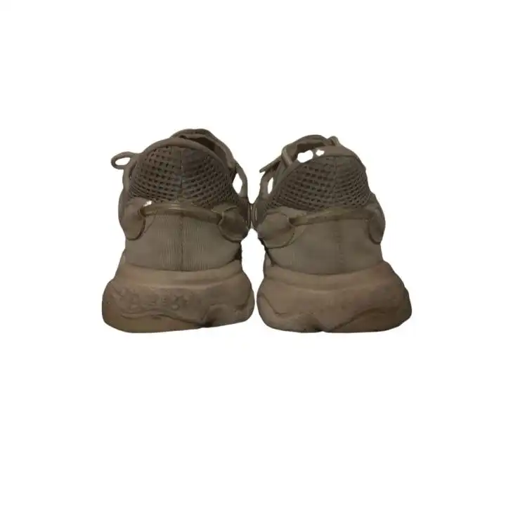 Кроссовки Адидас Изи Бутс - Обувь (Одежда) в Барнаул