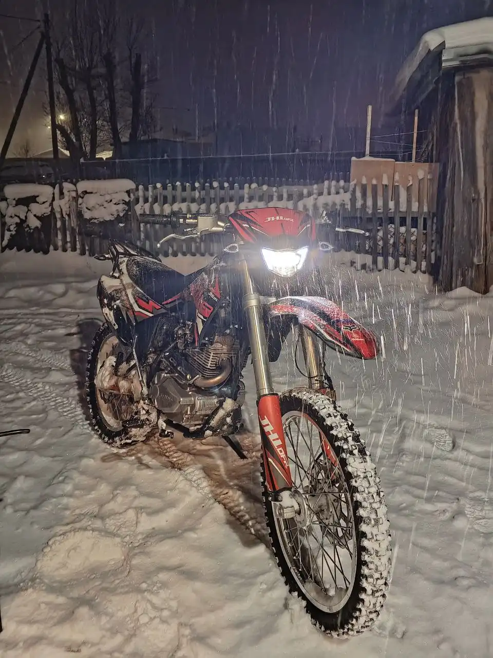 Продам эндуро мотоцикл - Мотоциклы (Авто) в Барнаул