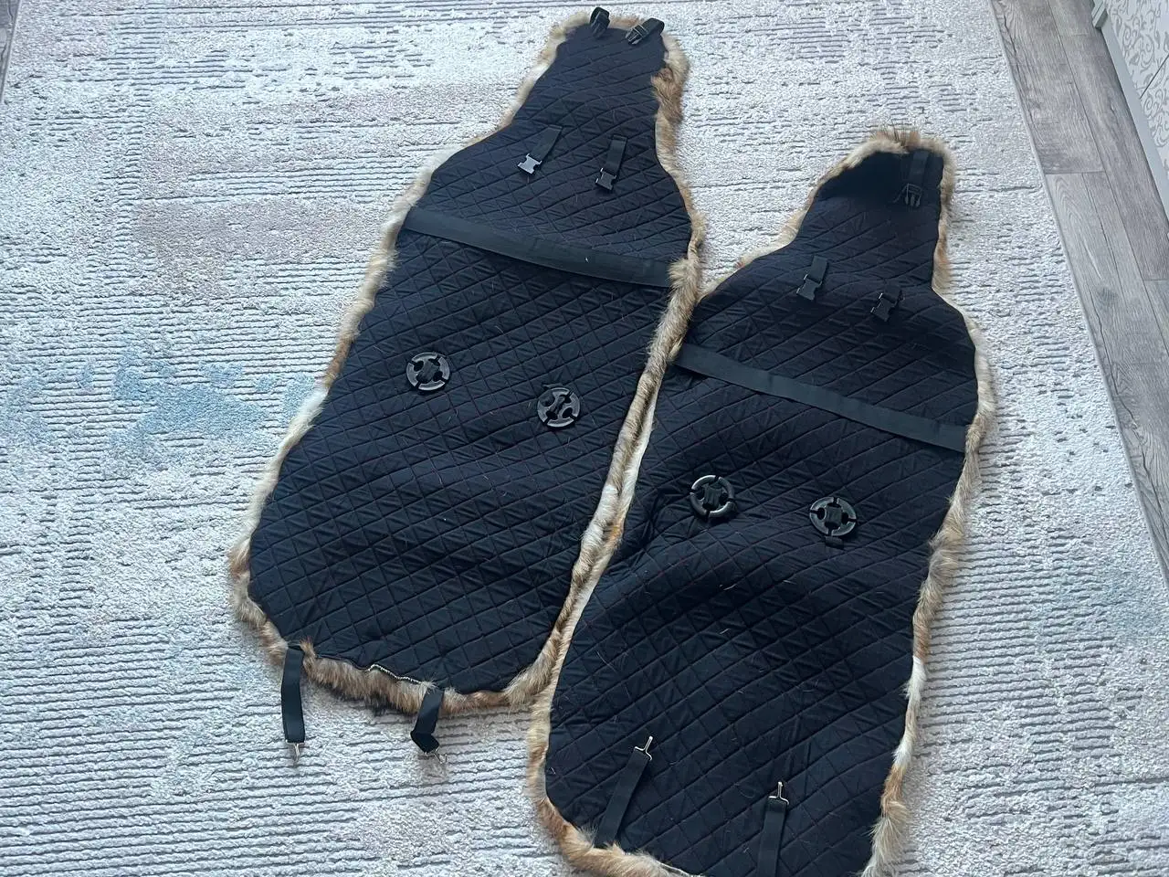 Накидки на передние сиденья авто из натуральной шкуры волка - Аксессуары (Авто) в Барнаул