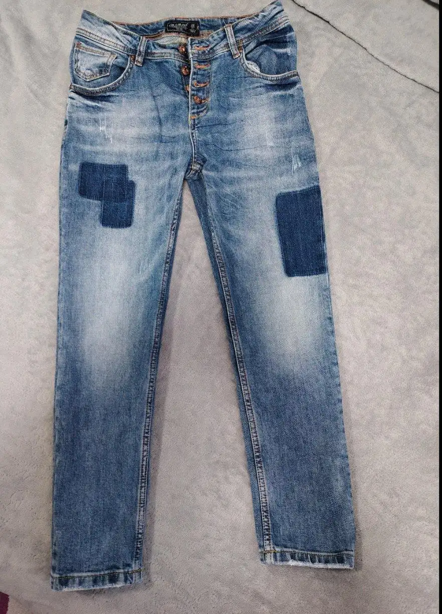 Джинсы 25 размер и кроссовки 36 размер - Одежда в Барнаул