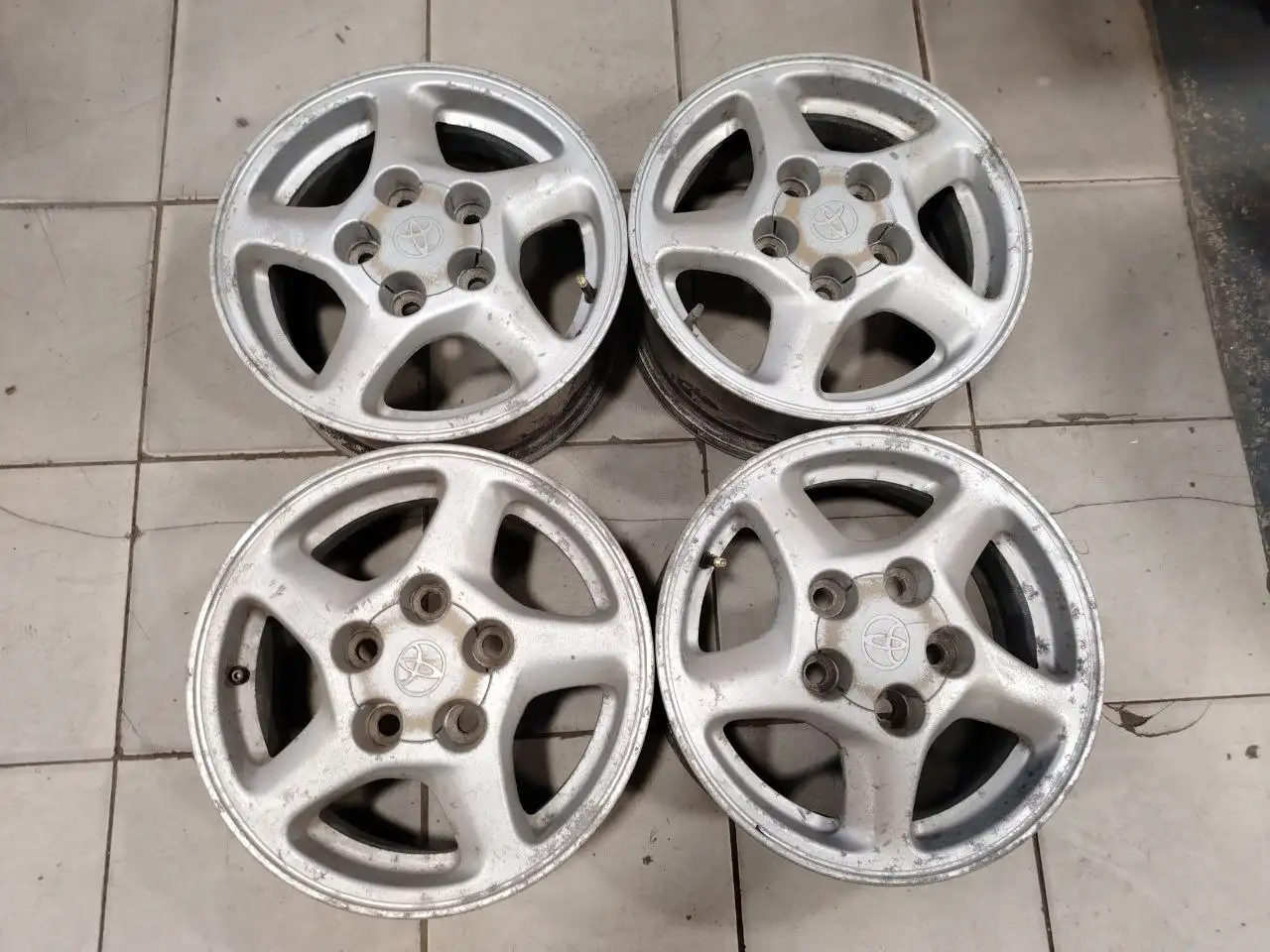 Колесные диски Тойота 5/114.3/15 - Запчасти (Авто) в Бийск