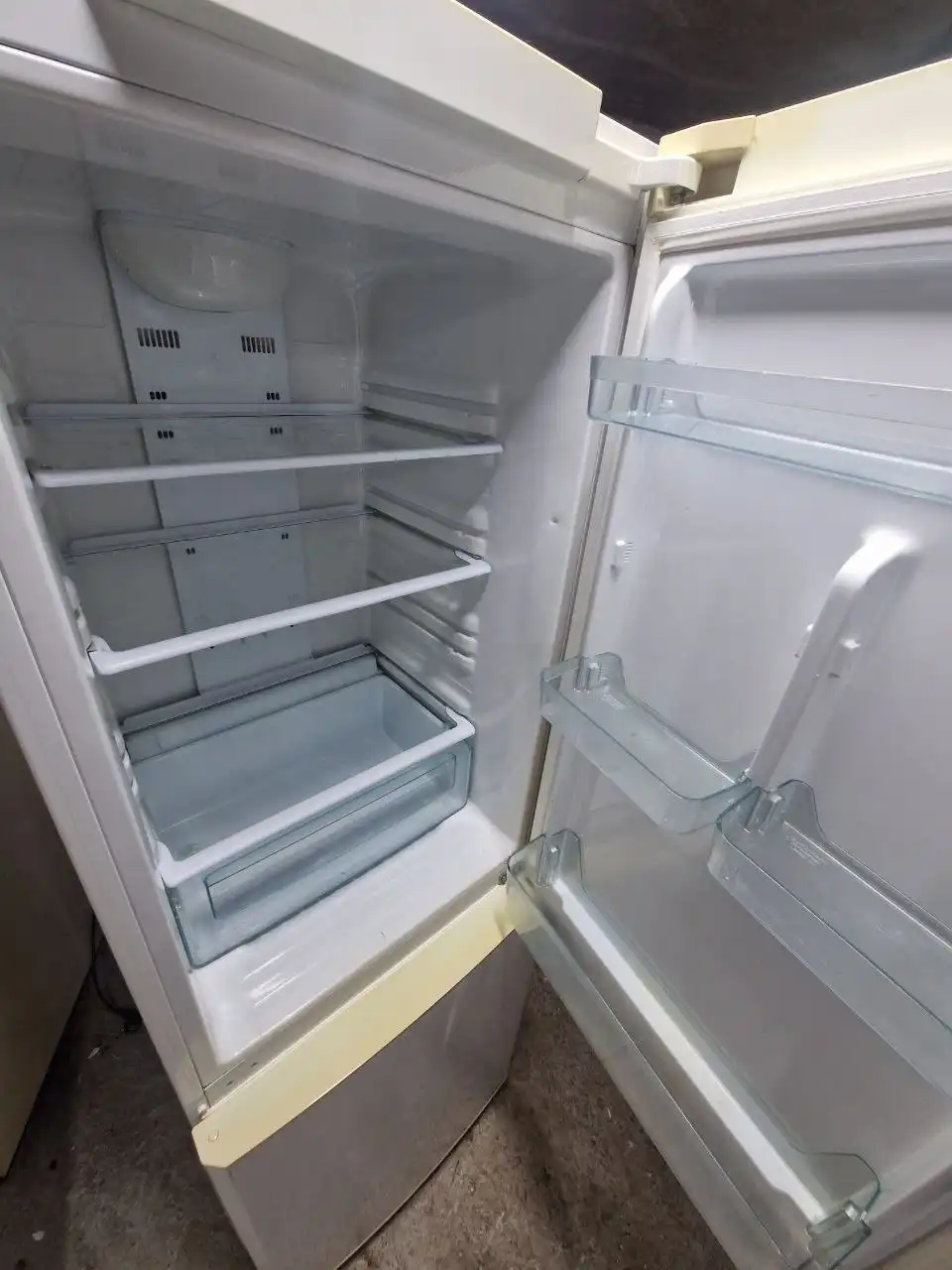 Продам холодильник Samsung NoFrost - Бытовая техника (Для дома и дачи) в Ульяновск