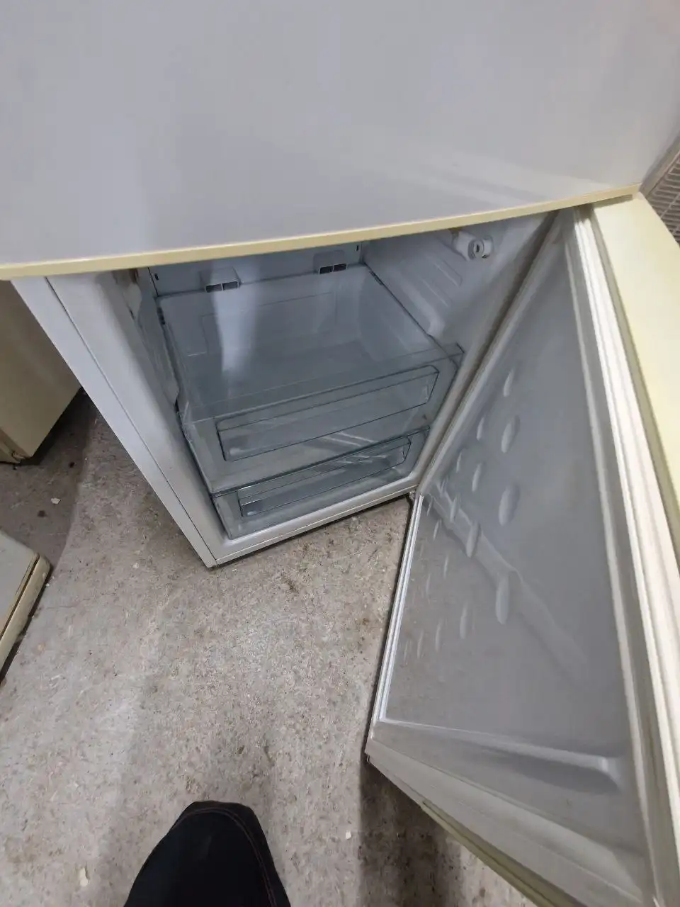 Продам холодильник Samsung NoFrost - Крупная бытовая техника (Для дома и дачи) в Ульяновск