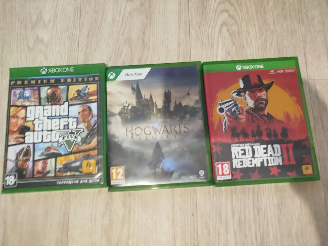 Продажа Xbox ONE 500 gb с аксессуарами - Игровые приставки (Электроника) в Ульяновск