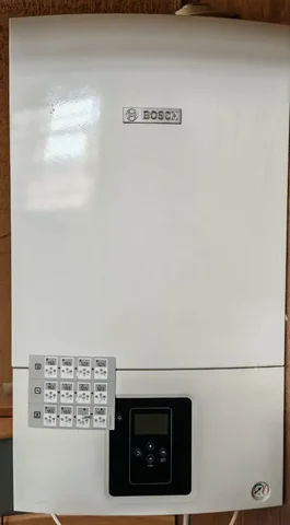 Продам двухконтурный газовый котел с неисправным расширительным баком - Для дома и дачи в Ульяновск