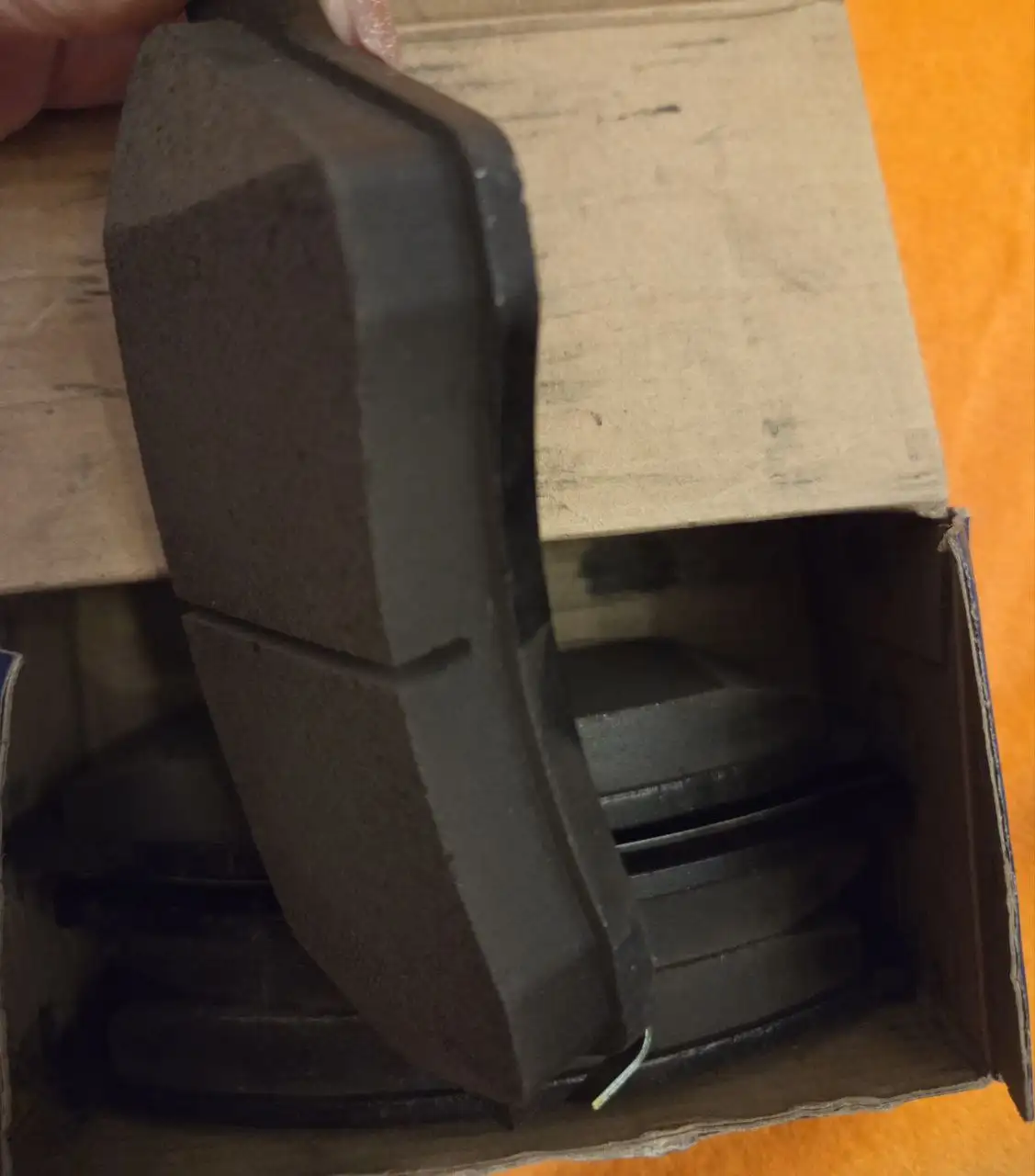 Продам передние тормозные колодки для Chevrolet Cruze - Тормозная система (Запчасти) в Ульяновск