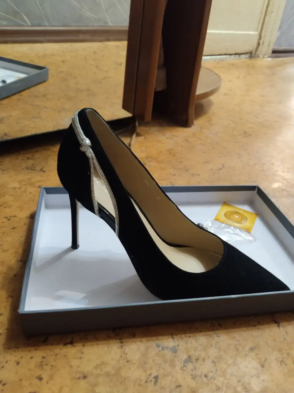 Продам платья и туфли - Женская одежда (Одежда) в Ульяновск