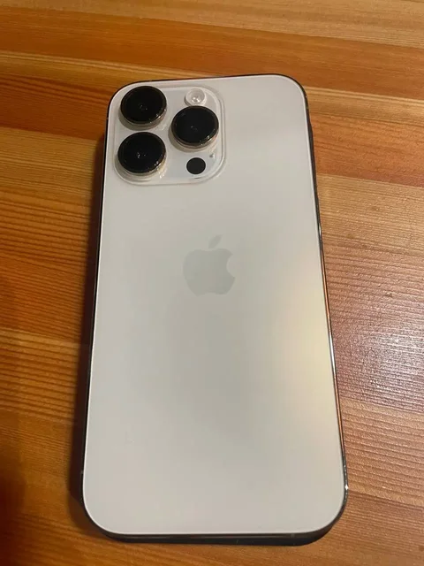 Продажа iPhone 14 Pro золотистого цвета в идеальном состоянии - Электроника в Ульяновск