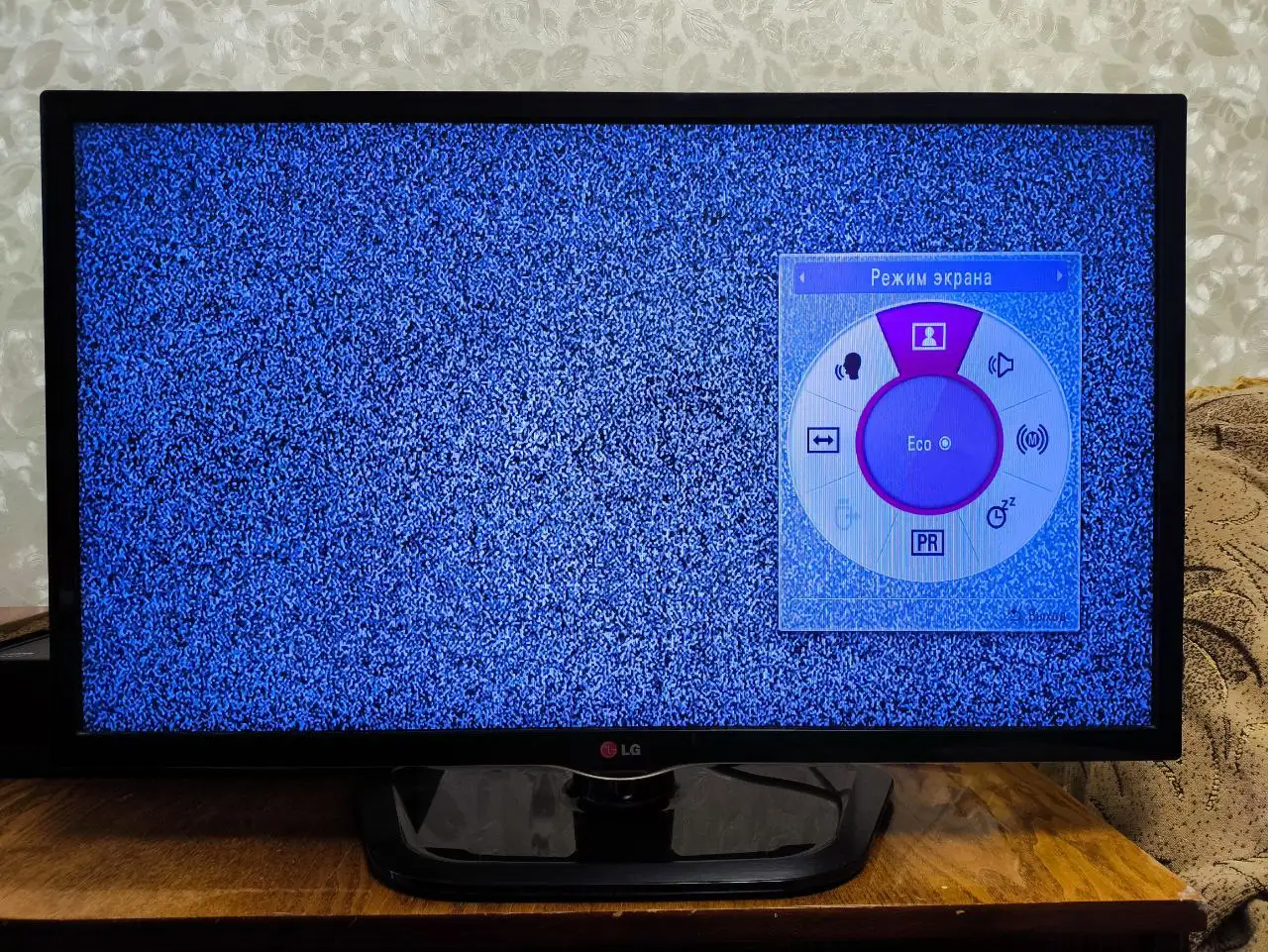 Телевизор 32 дюйма с HD разрешением - Телевизоры (Электроника) в Ульяновск