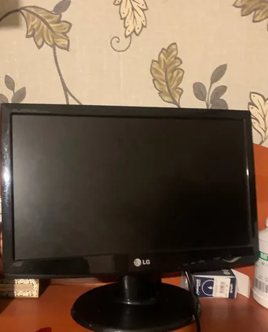 Продам монитор 18,5 дюймов - Электроника в Ульяновск