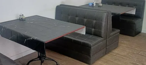 Продажа мебели: столы и диваны - Для дома и дачи в Ульяновск