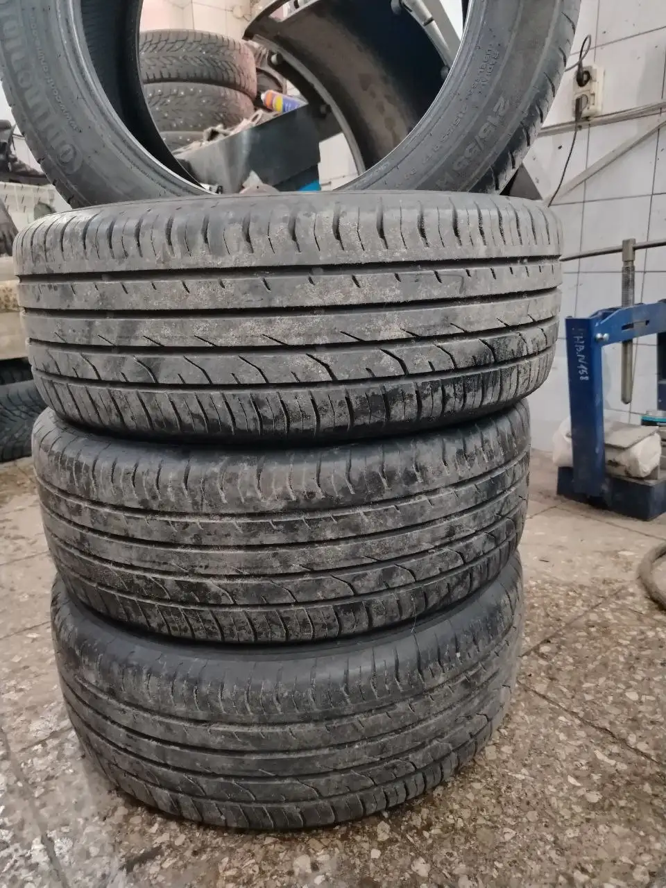 Автошины 215/55/17 в хорошем состоянии - Шины и диски (Авто) в Ульяновск