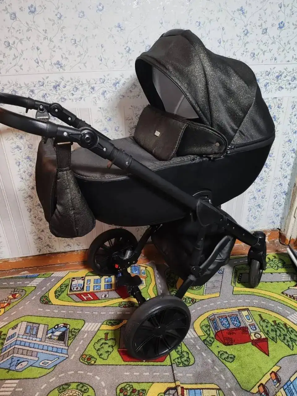 Продам коляску Quali 2в1 с гелевыми колёсами - Коляски (Товары для детей) в Ульяновск