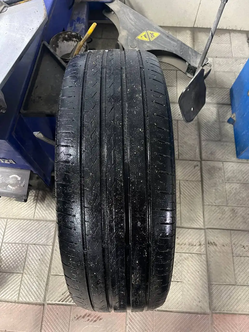 Резина R19 225-55 в хорошем состоянии - Шины и диски (Авто) в Ульяновск